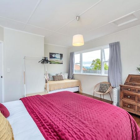 Sunny & Cozy Home Near Western Springs Auckland Exterior foto