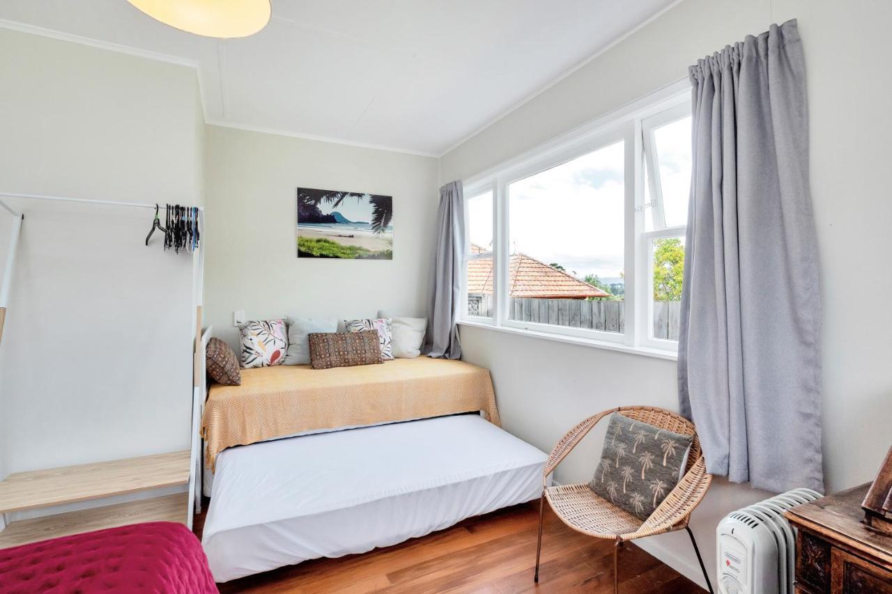Sunny & Cozy Home Near Western Springs Auckland Exterior foto