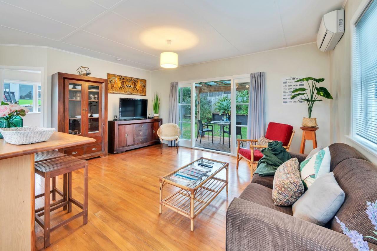 Sunny & Cozy Home Near Western Springs Auckland Exterior foto